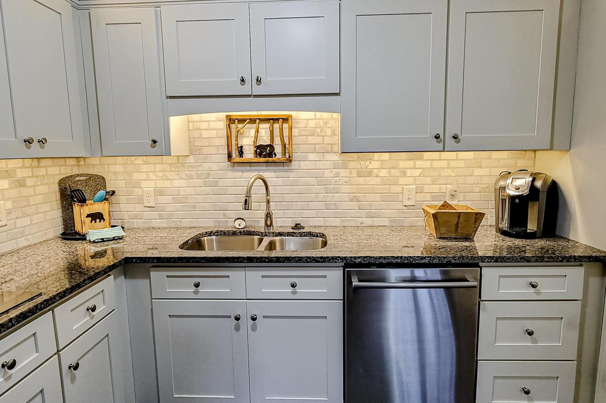 Little River Loft & Riverfront Gem Townsend Room photo