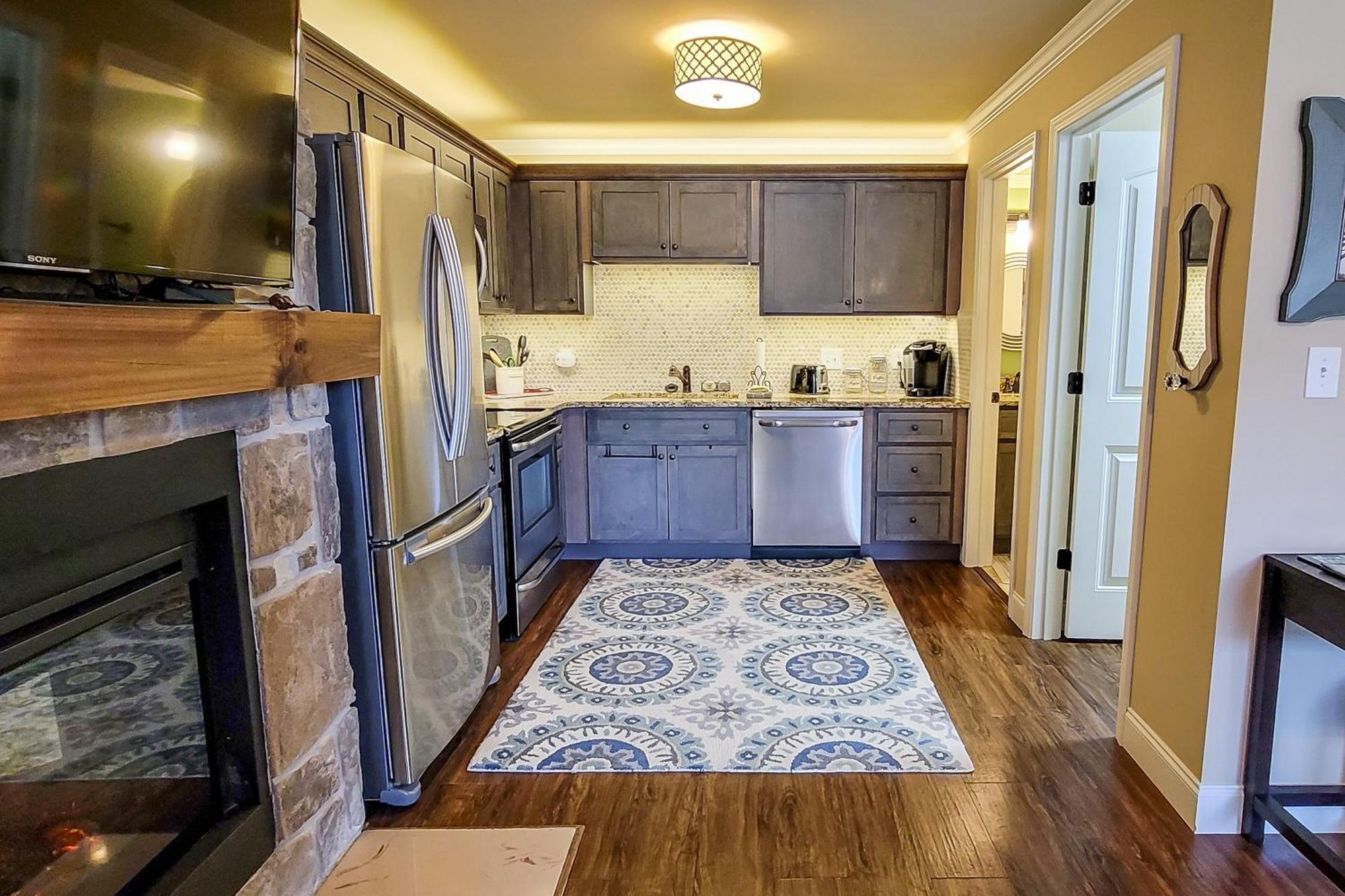 Little River Loft & Riverfront Gem Townsend Room photo