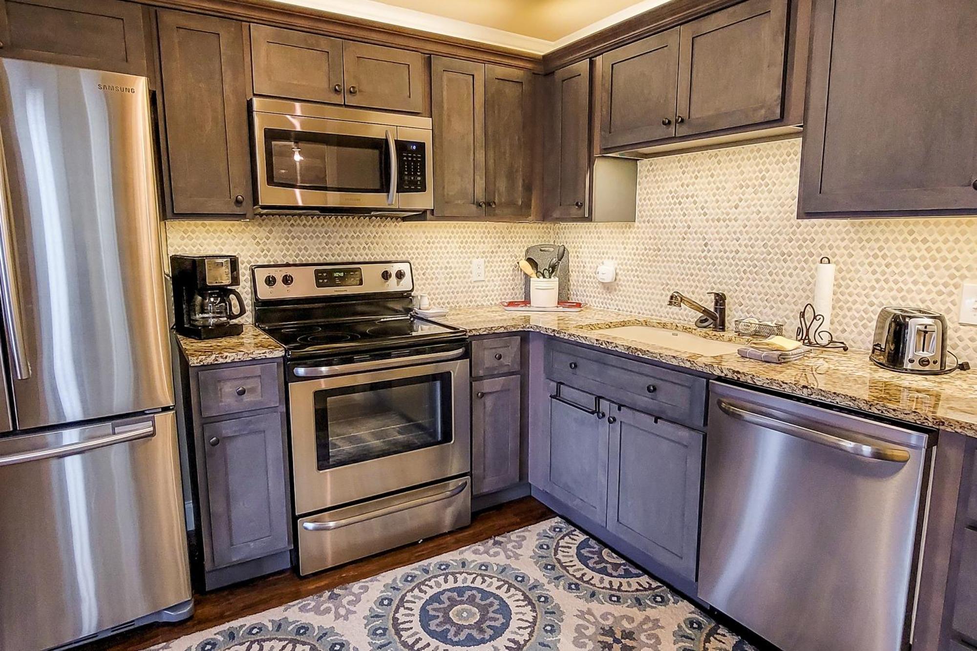 Little River Loft & Riverfront Gem Townsend Room photo