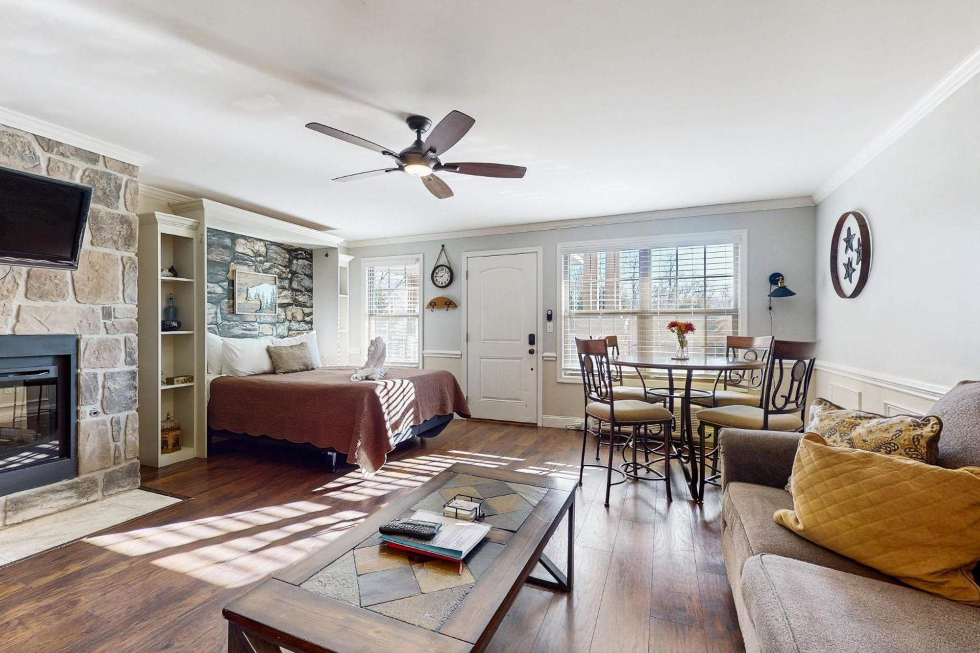 Little River Loft & Riverfront Gem Townsend Exterior photo